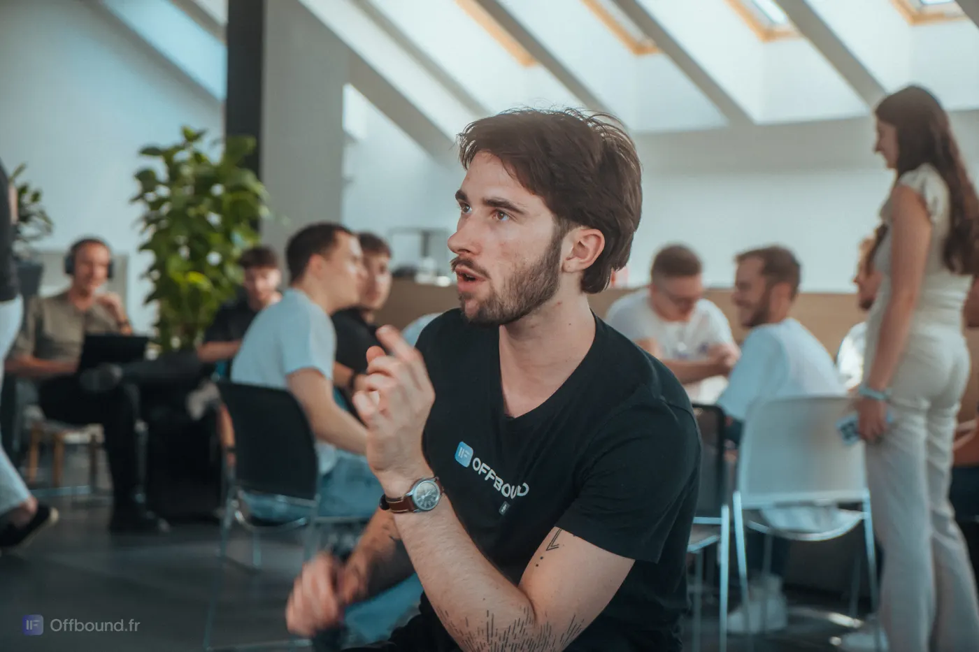 Valentin Thomy en atelier avec des participants